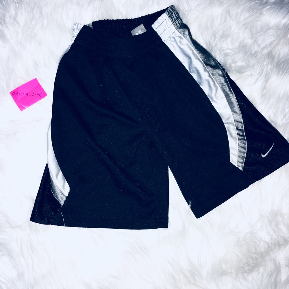 Nike Shorts • 5